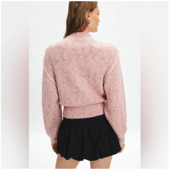 NWT Urban Outfitters Kimchi Blue Elise Heart Ribbon Bow Crew Neck Sweater - Picture 2 of 3